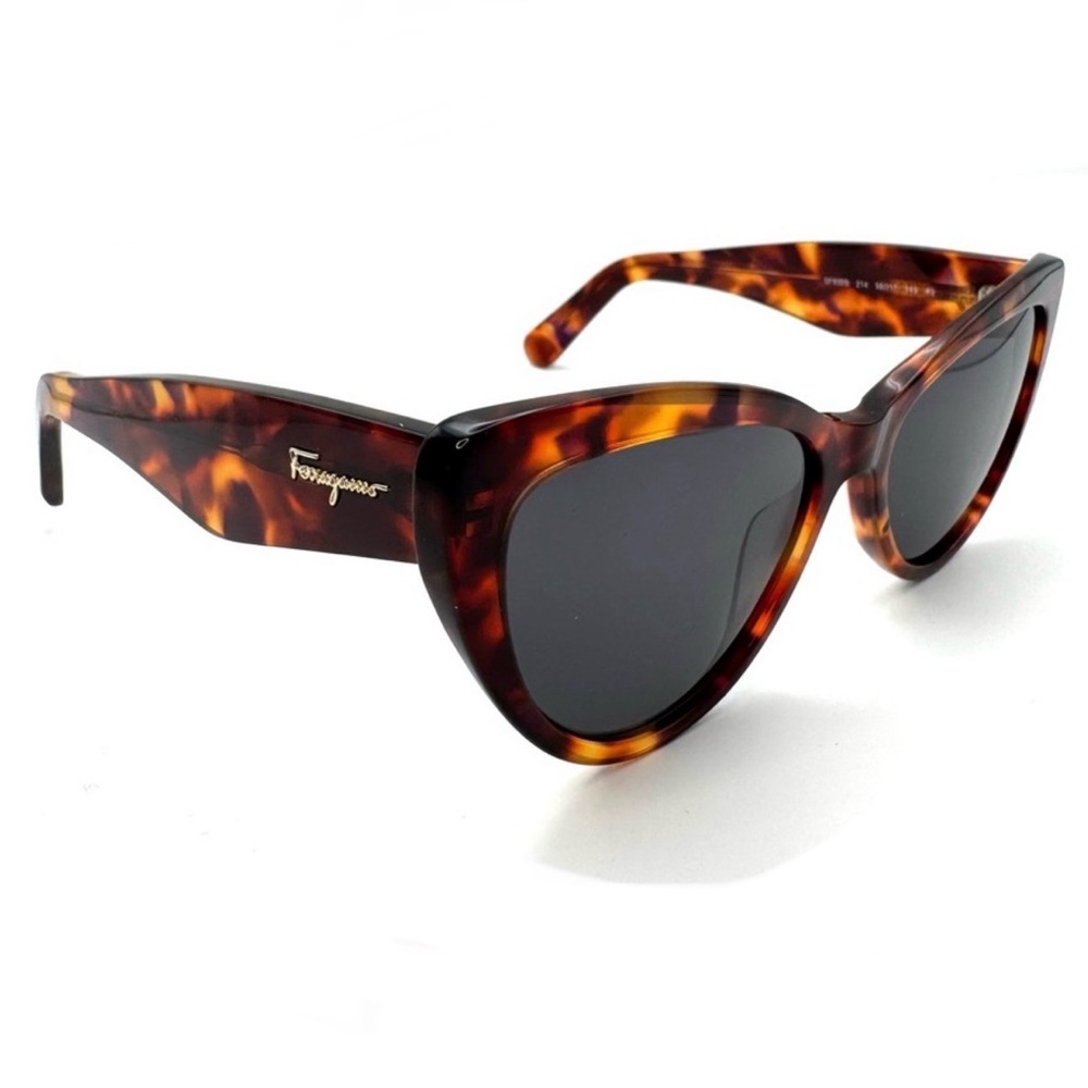 NEW Salvatore Ferragamo SF930S